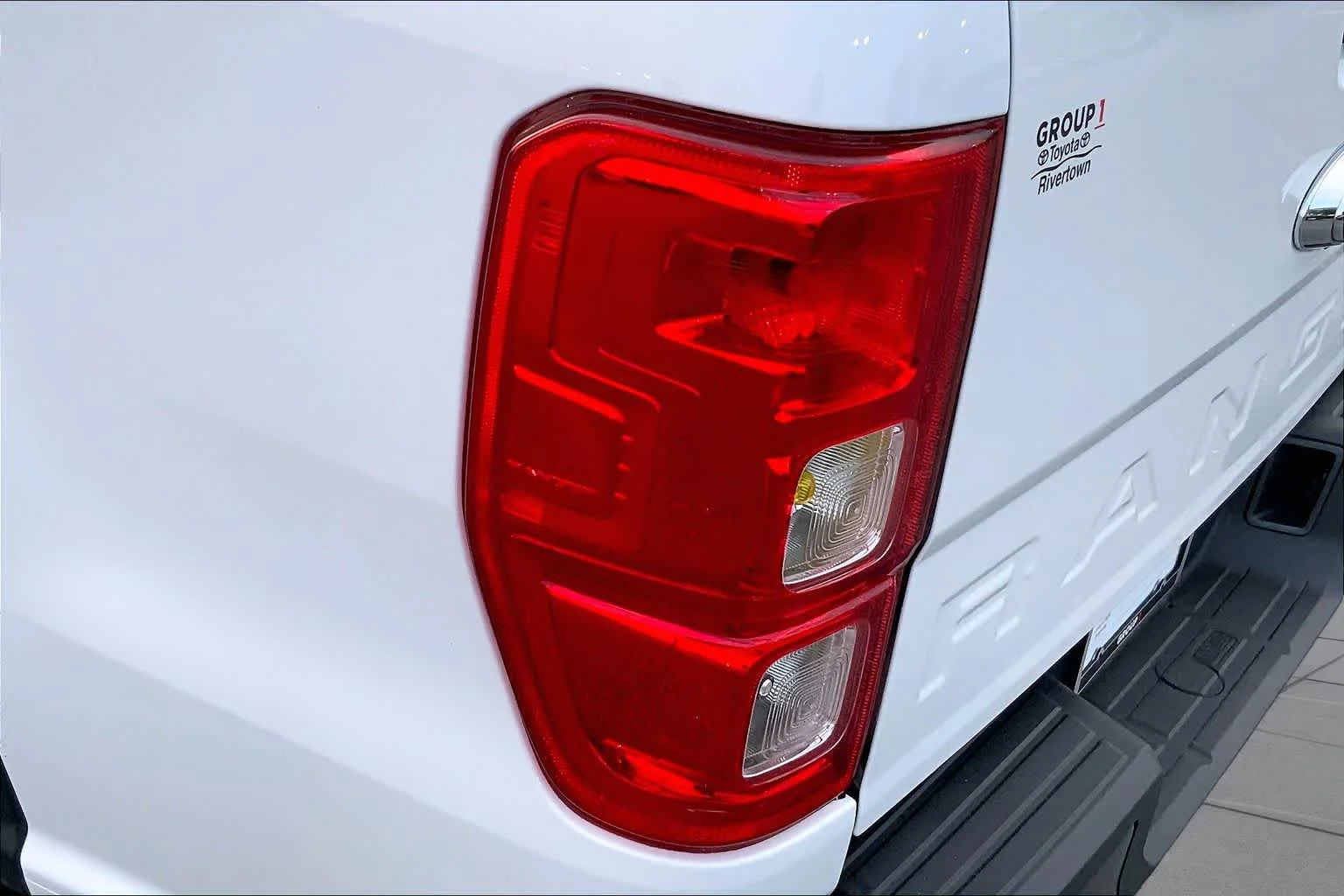 Used 2023 Oxford White Ford XL image 30