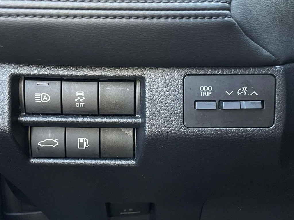 Used 2021 Wind Chill Pearl Toyota XSE Nightshade image 10