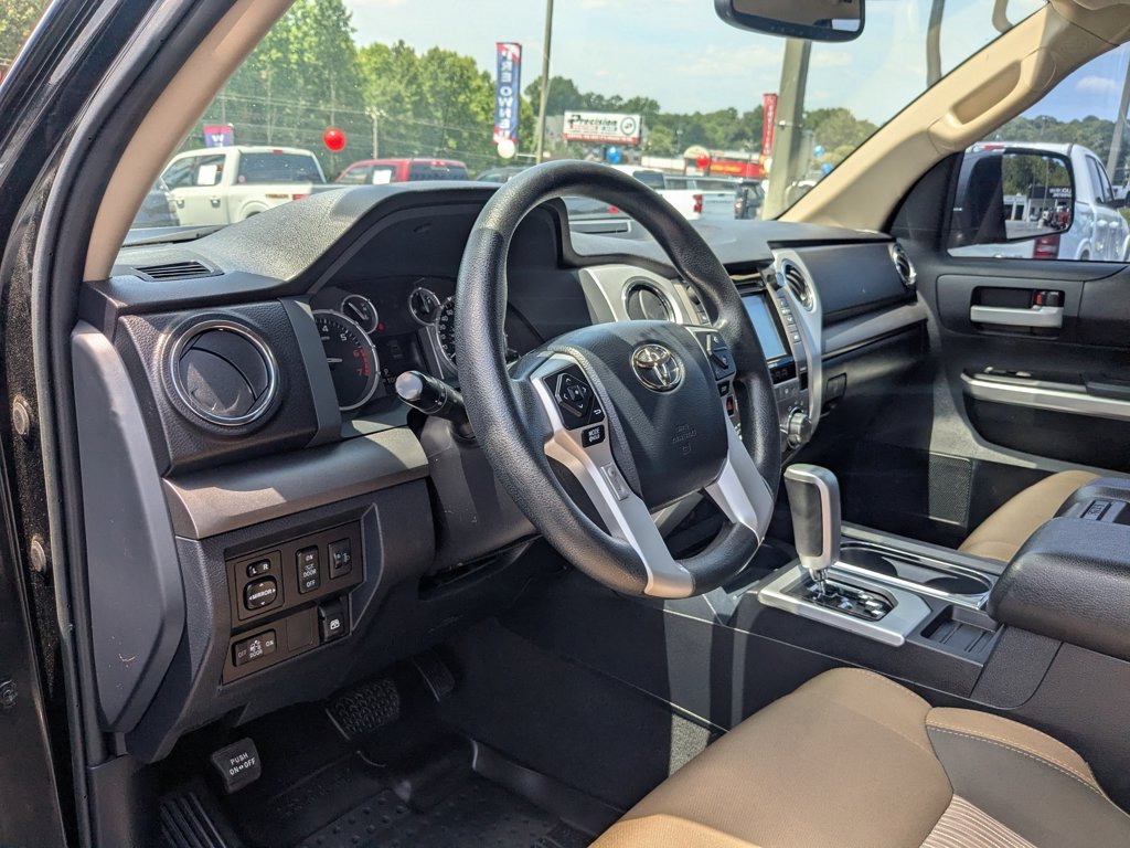 Used 2016  Toyota SR5 image 13