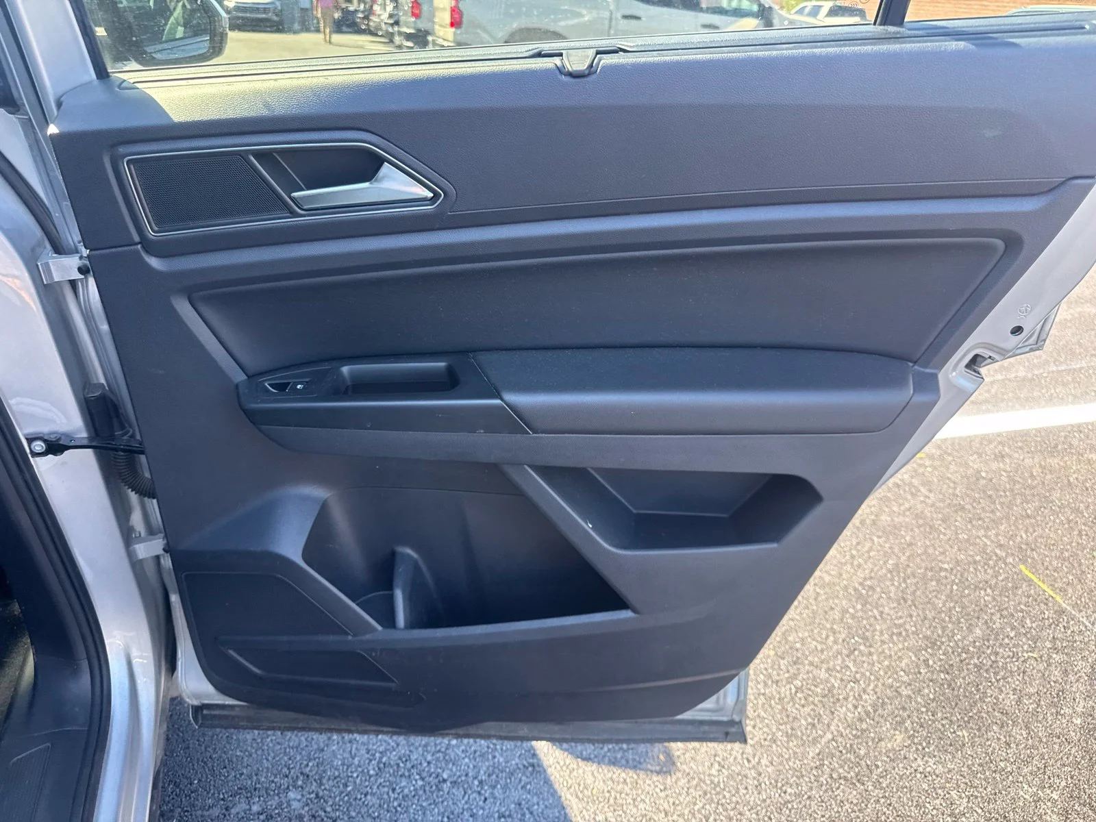Used 2019  Volkswagen 3.6L V6 SE image 30