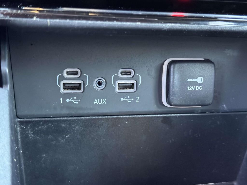 Used 2025 Silver Jeep Limited image 8