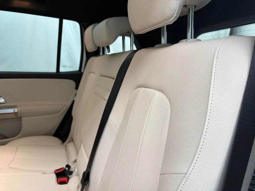 New 2026 White Mercedes-Benz GLB 250 image 18