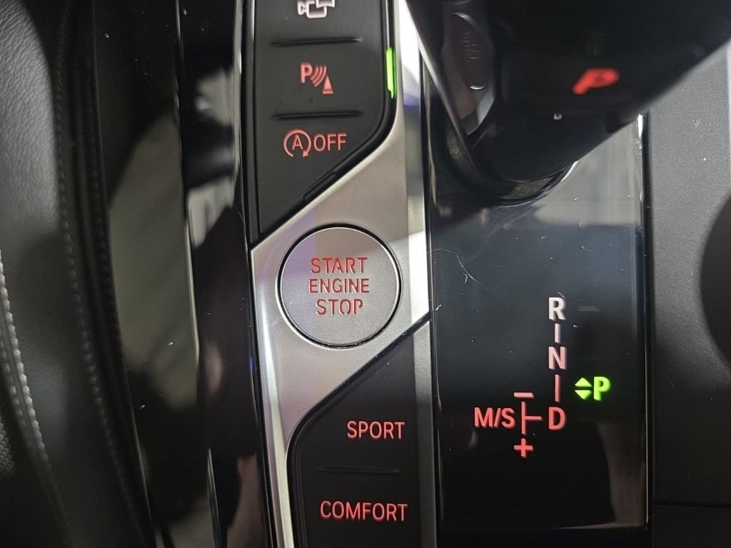 Used 2023 Gray BMW xDrive30i image 14