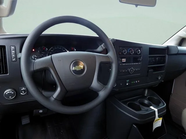 2025 Chevrolet Express Cargo Work Van - Photo 7