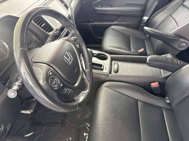 Used 2018 White Honda EX-L image 24