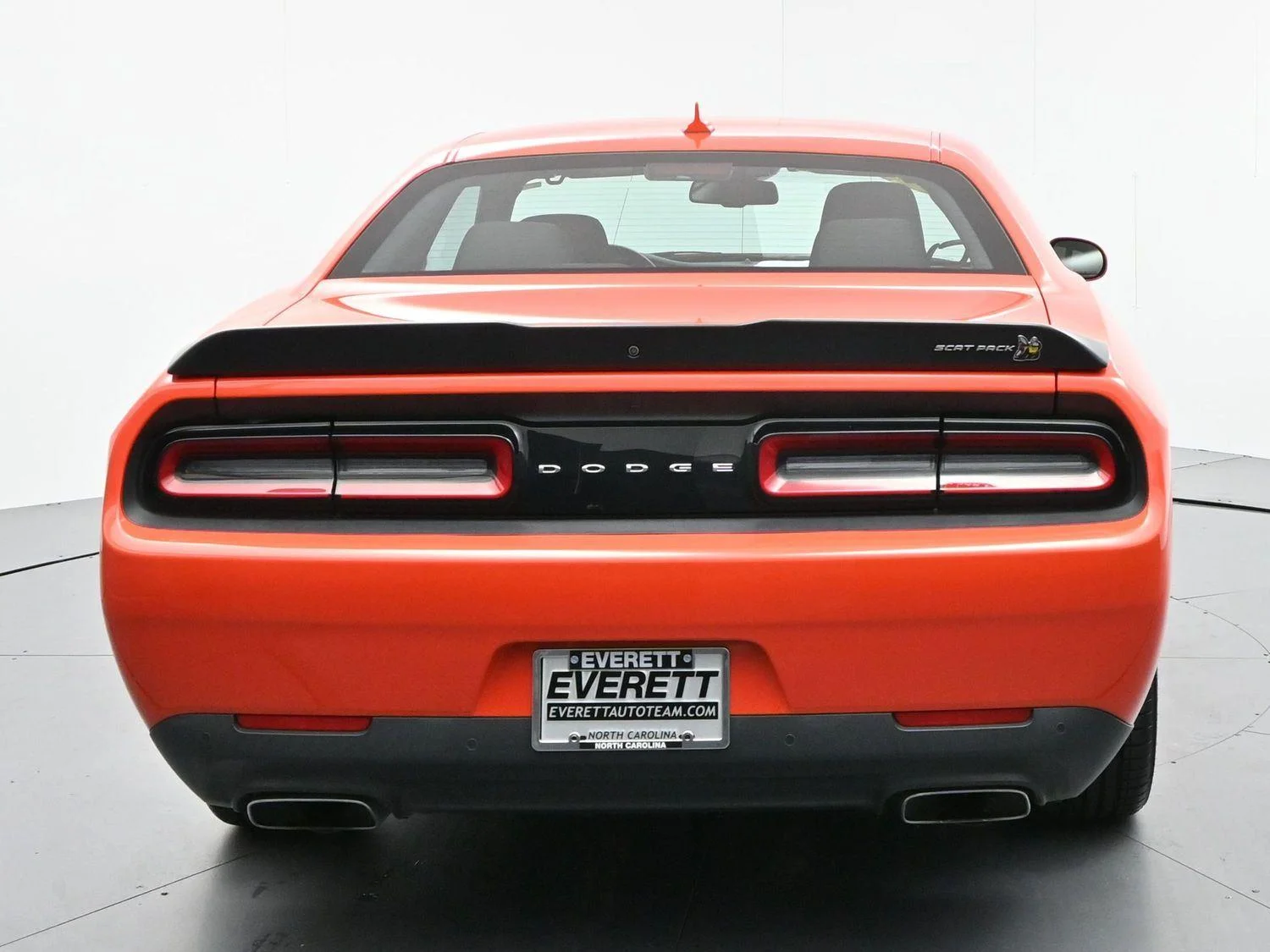 Used 2022 Go Mango Dodge R/T Scat Pack image 6