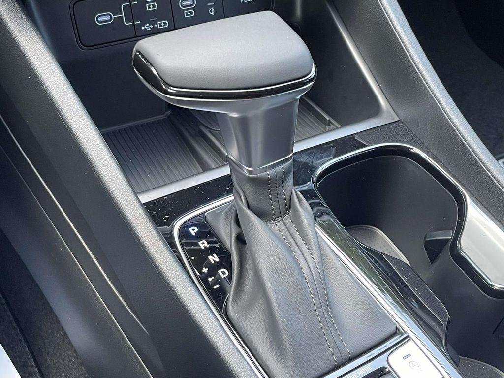 New 2026 White Hyundai SEL Premium AWD image 33