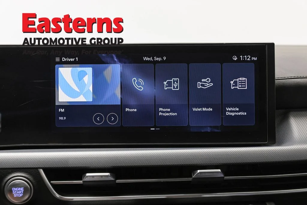 Used 2024 Black Hyundai SEL image 19