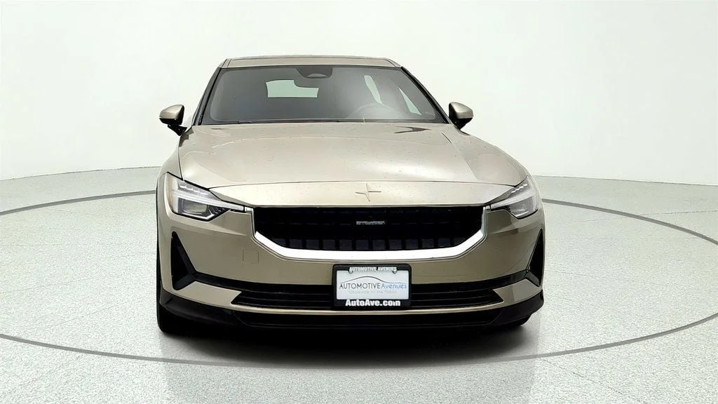 Used 2022 Moon Polestar Long Range Dual Motor image 2