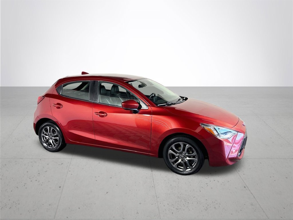 Used 2020 Red Toyota XLE image 4