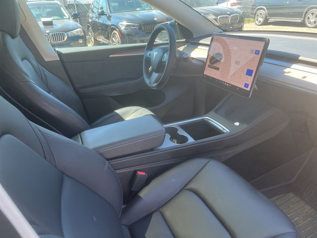 Used 2023  Tesla Performance image 15