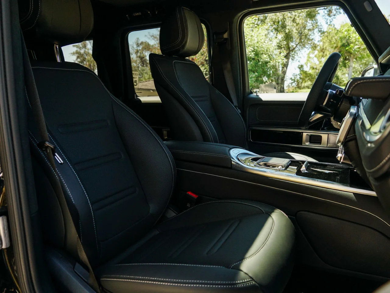 New 2027 Obsidian Black Metallic Mercedes-Benz G 580 image 22