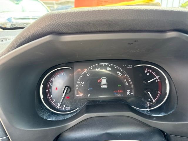 2025 Toyota RAV4 LE - Photo 18
