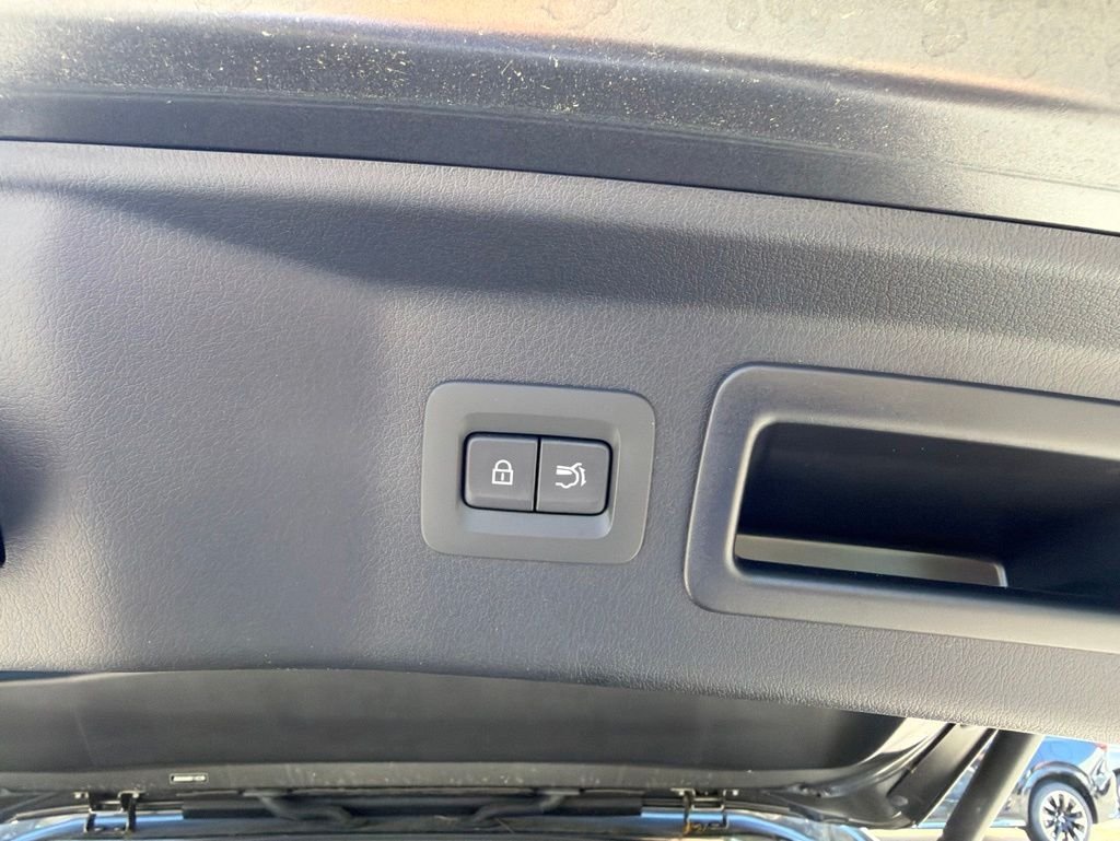 Used 2024 Gray Mazda Preferred image 13