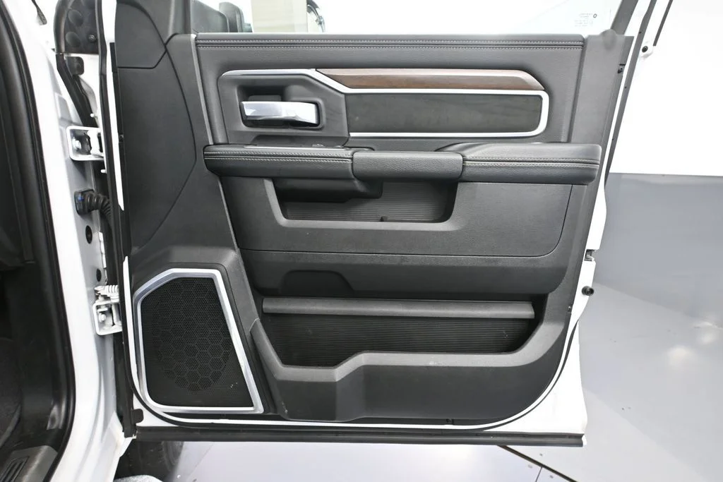Used 2022 White Ram Laramie image 44