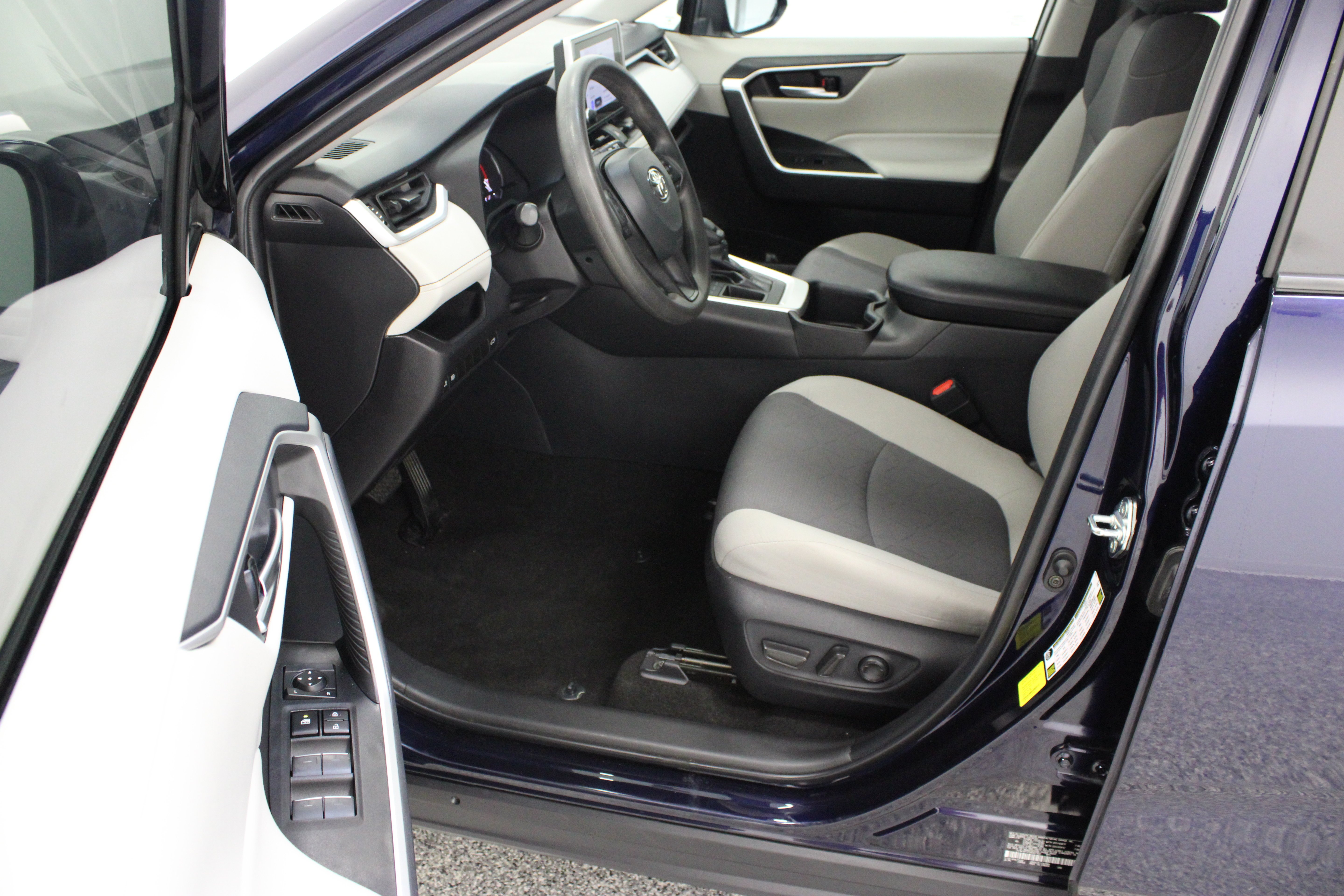 Used 2025 Blueprint Toyota XLE 2.5L image 14