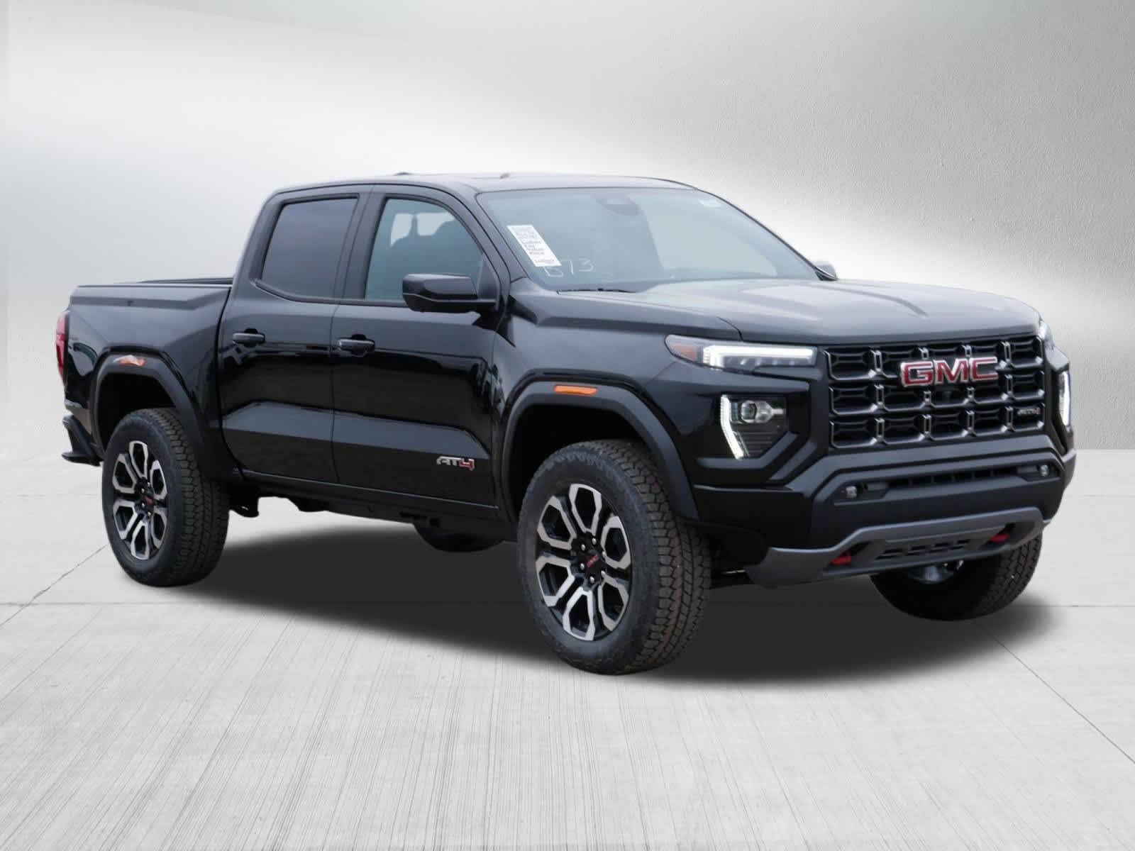 2026 GMC Canyon AT4 - Photo 7