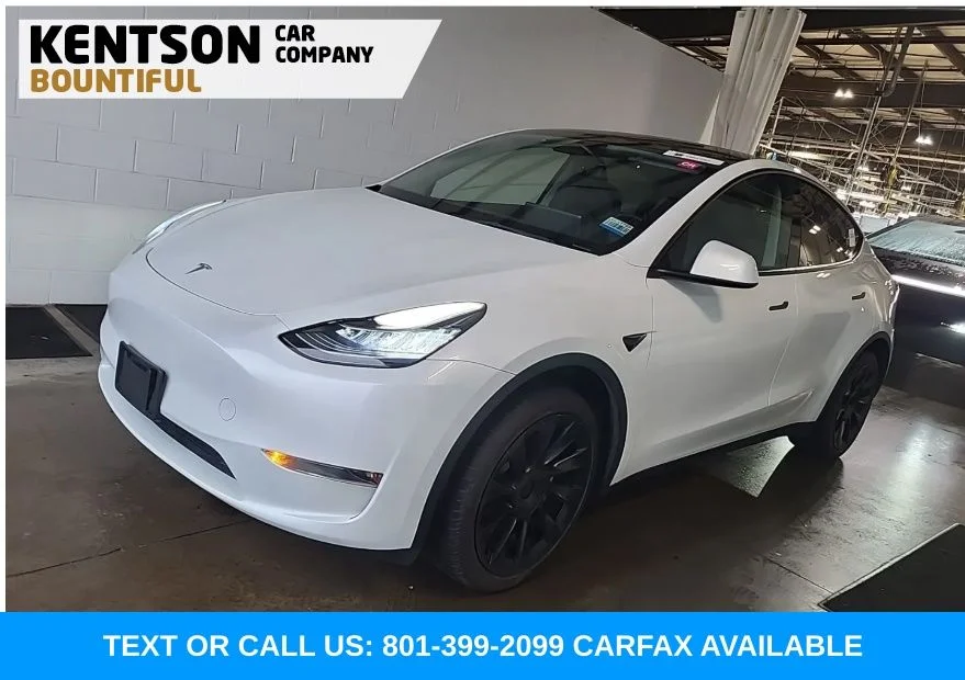 Used 2023 White Tesla Long Range image 1