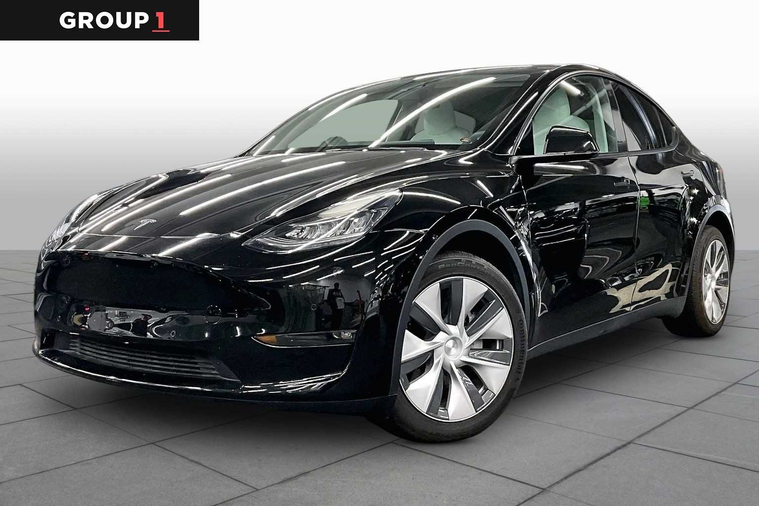 2022 Tesla Model Y Long Range Dual Motor All-Wheel Drive's photo