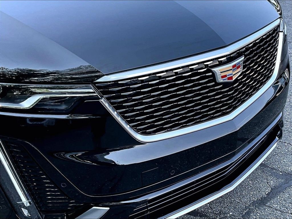 Used 2024 Black Cadillac Luxury image 31
