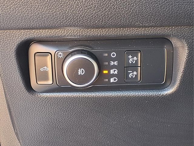Used 2024 Silver Ford XLT image 26