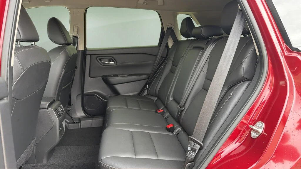 Certified Used 2024 Scarlet Ember Tintcoat Nissan SL image 17