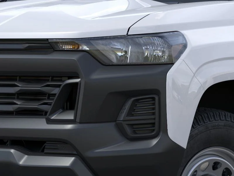 New 2026 Summit White Chevrolet WT image 10
