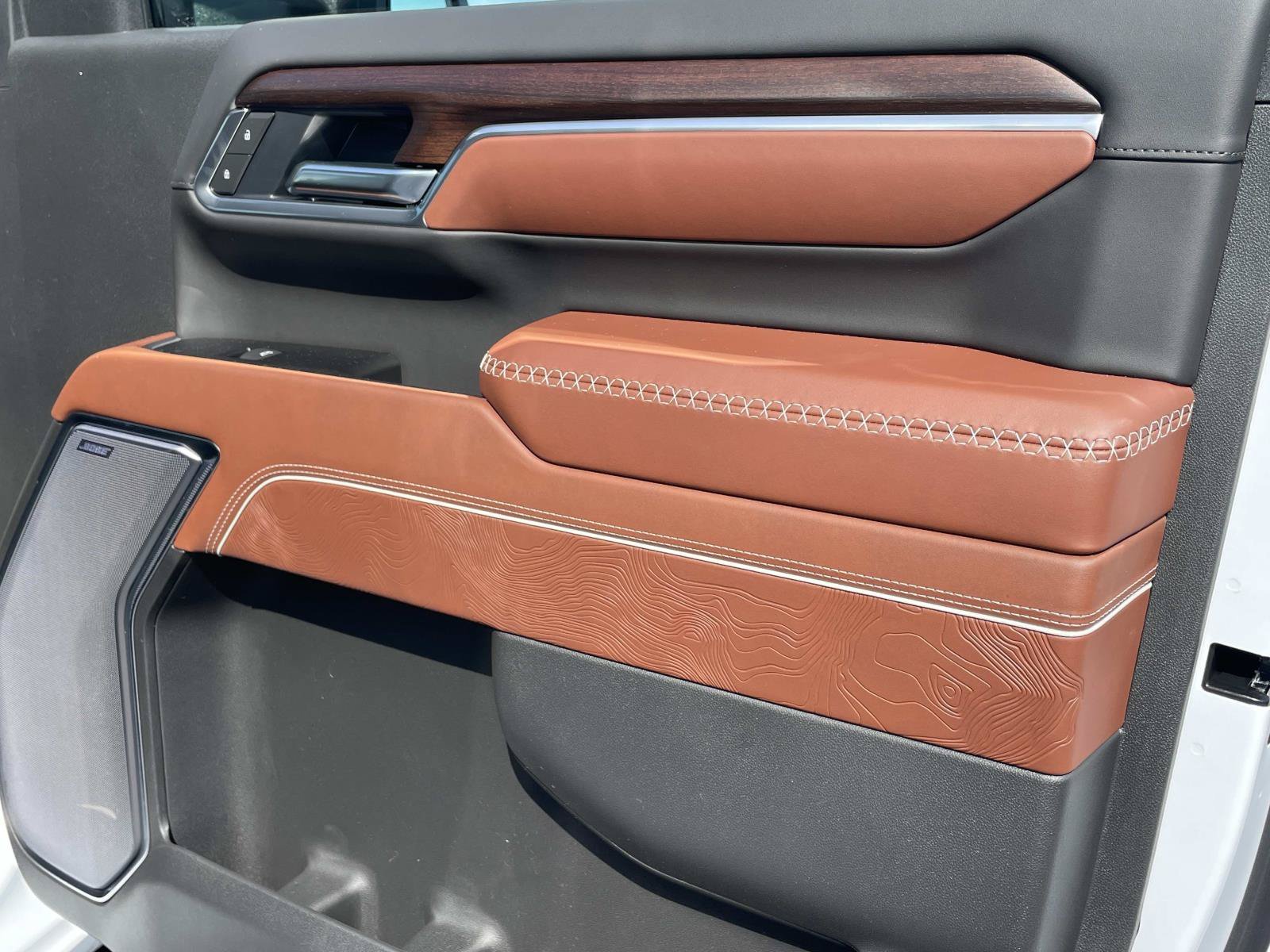 New 2026 Summit White GMC Denali Ultimate image 26