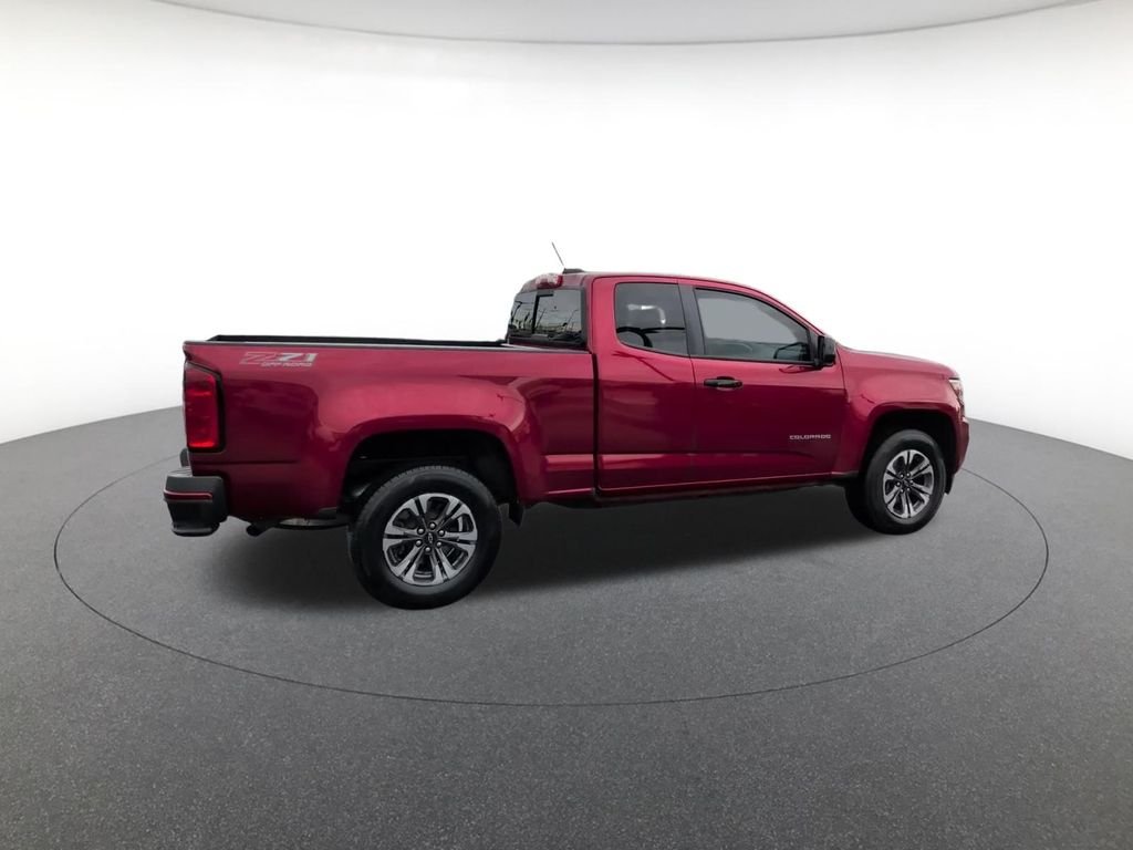 Used 2022 Red Chevrolet Z71 image 8