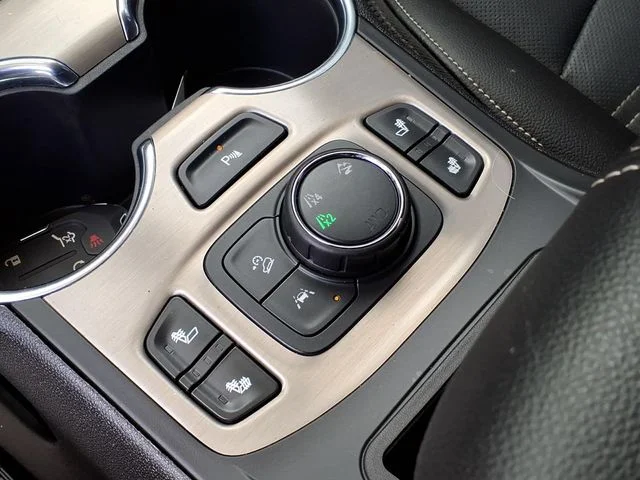 Used 2023 Black GMC Denali image 8