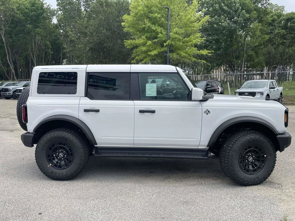 New 2026 White Ford Outer Banks image 2