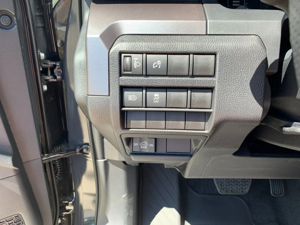 Used 2026  Toyota SR5 image 31