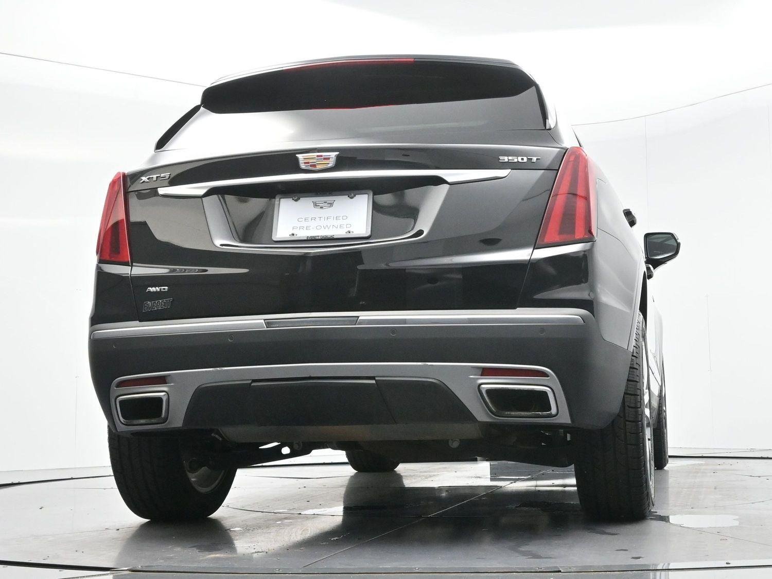 Used 2025 Stellar Black Metallic Cadillac Premium Luxury image 49