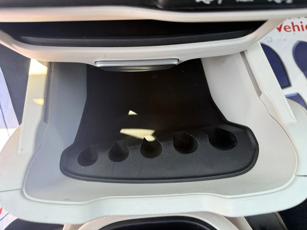 Used 2024 Silver Chrysler Touring L image 37