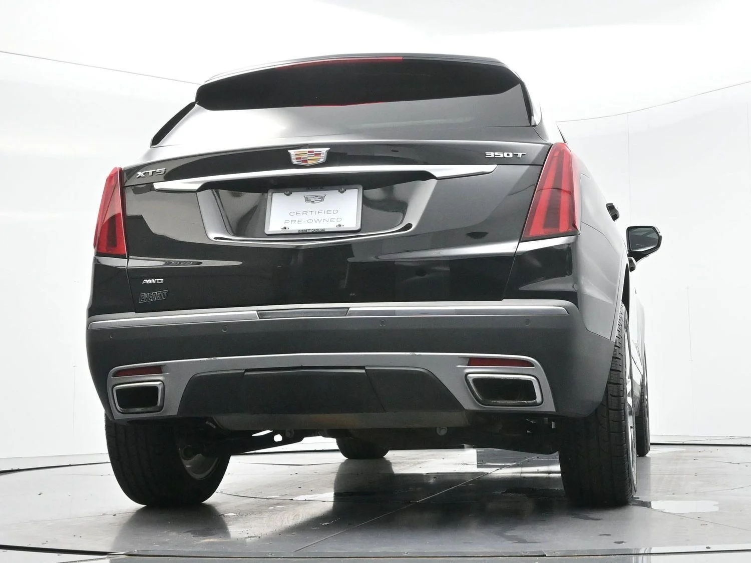 Used 2025 Stellar Black Metallic Cadillac Premium Luxury image 49