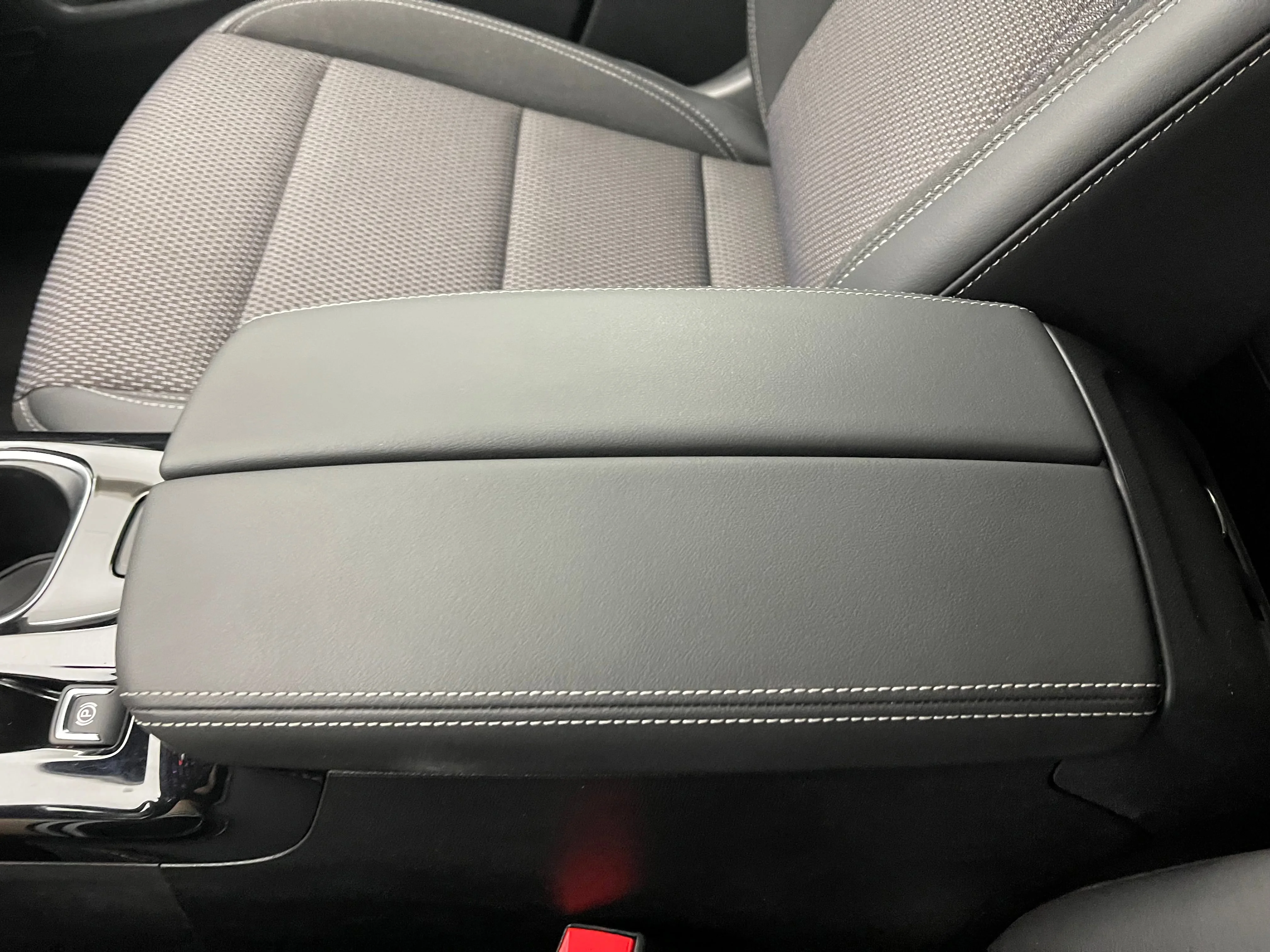 Used 2023 CINNABAR METALLIC Buick Preferred image 29