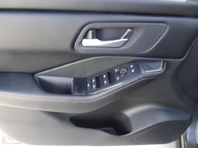 Used 2025 Gun Metallic Nissan SV image 8