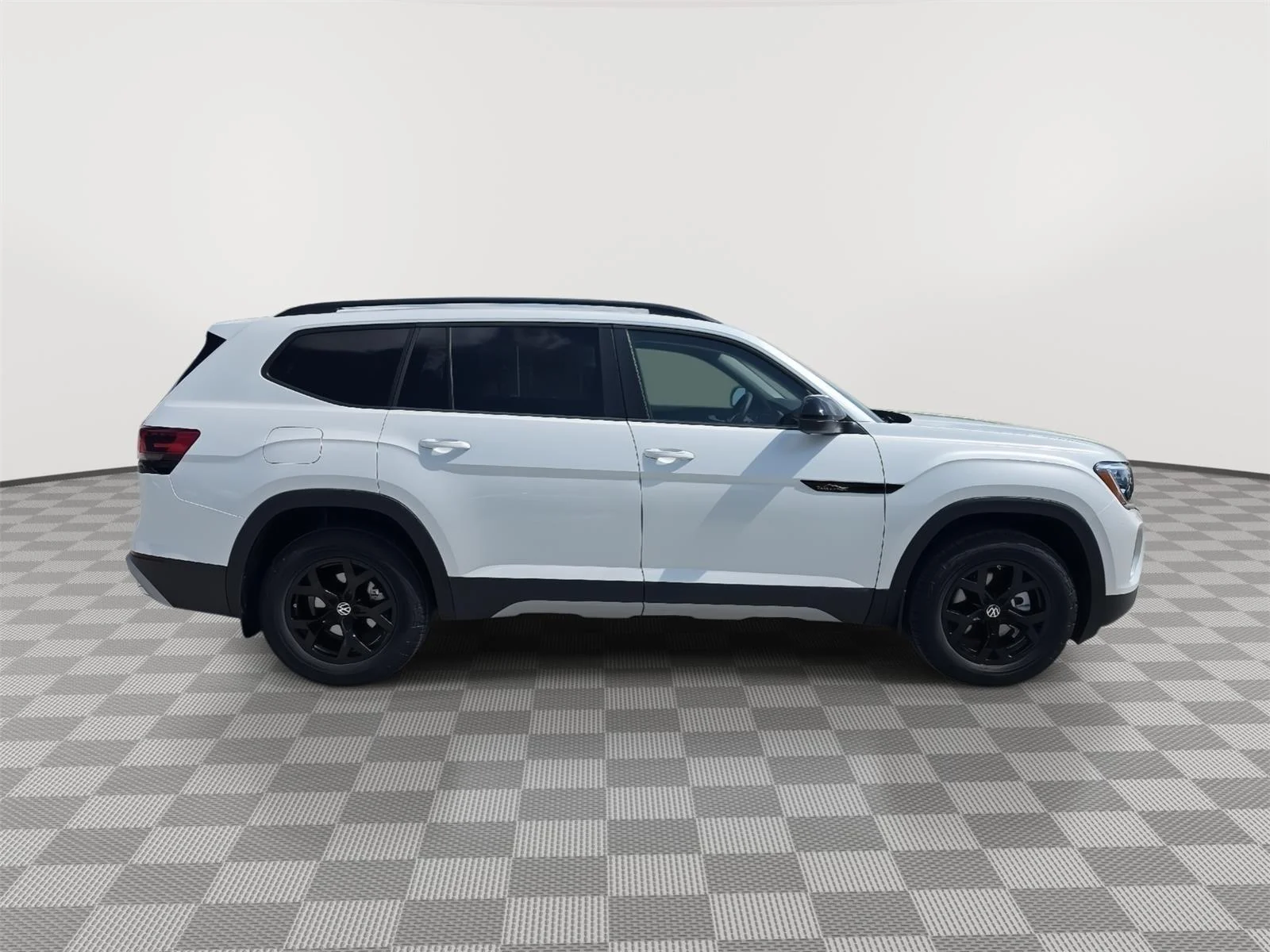 New 2026 Opal White Pearl Volkswagen 2.0T Peak Edition image 4