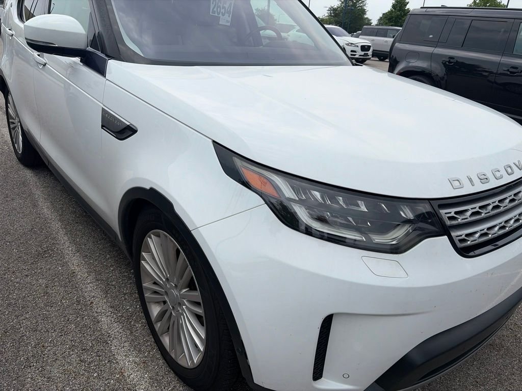 Used 2018 Fuji White Land Rover HSE Luxury image 3