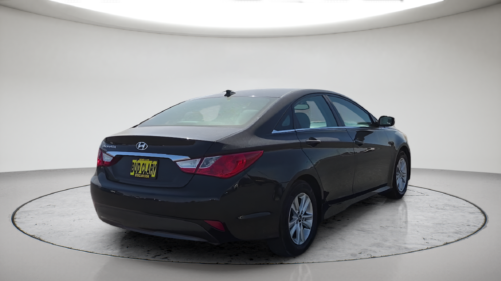 Used 2014 Black Hyundai GLS image 7