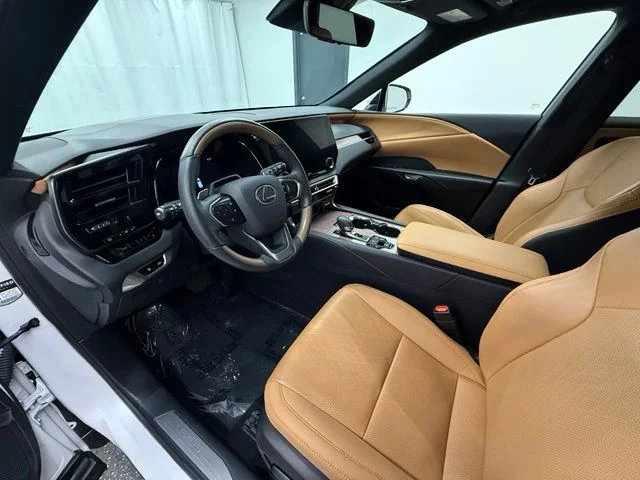 Used 2023 White Lexus 350 Premium Plus image 12