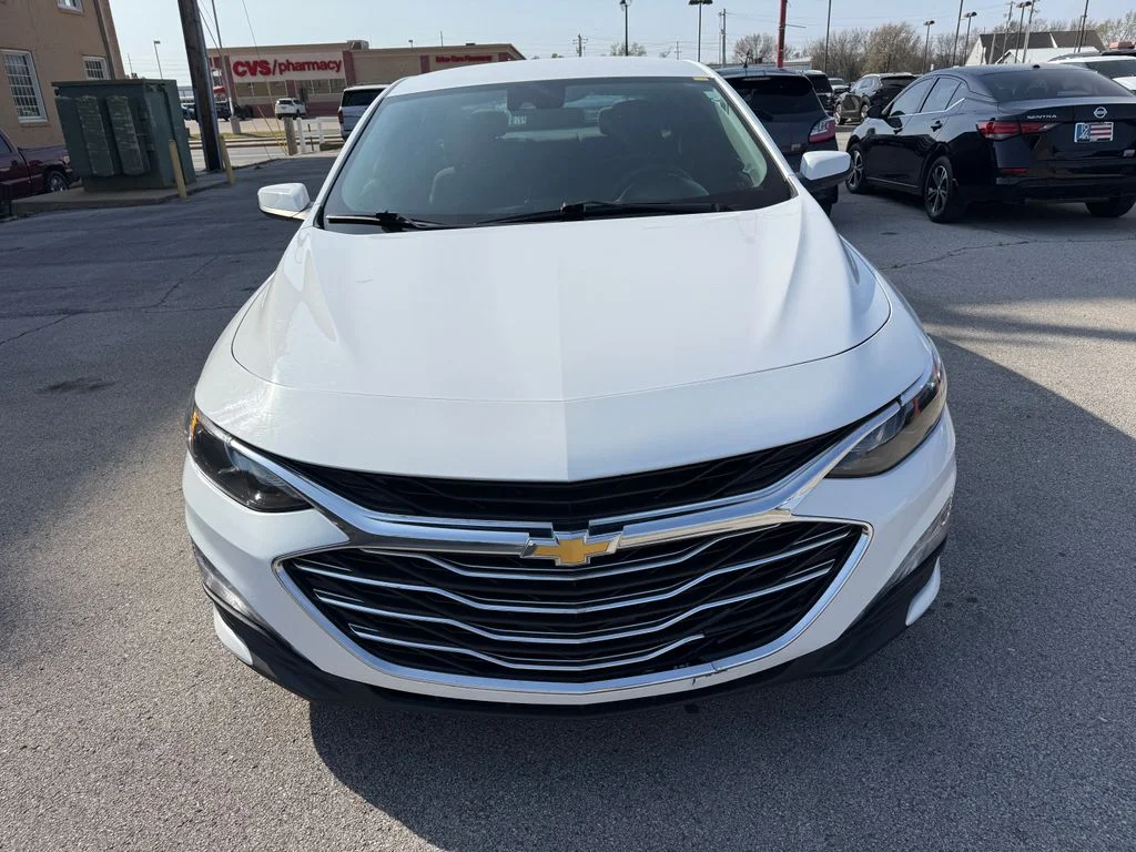 Used 2023 White Chevrolet LT image 10