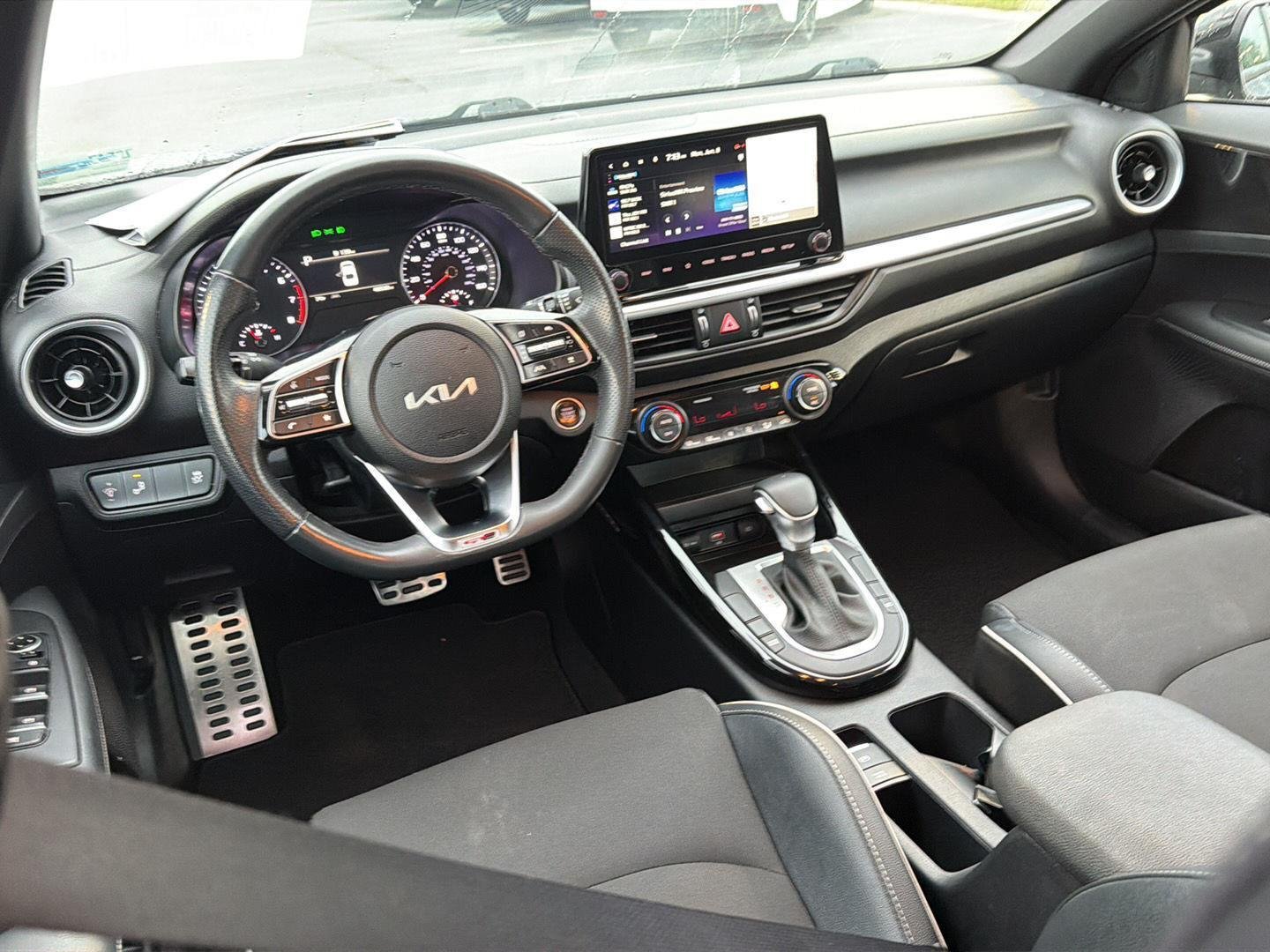 Used 2024 Gravity Gray Kia GT-Line image 18