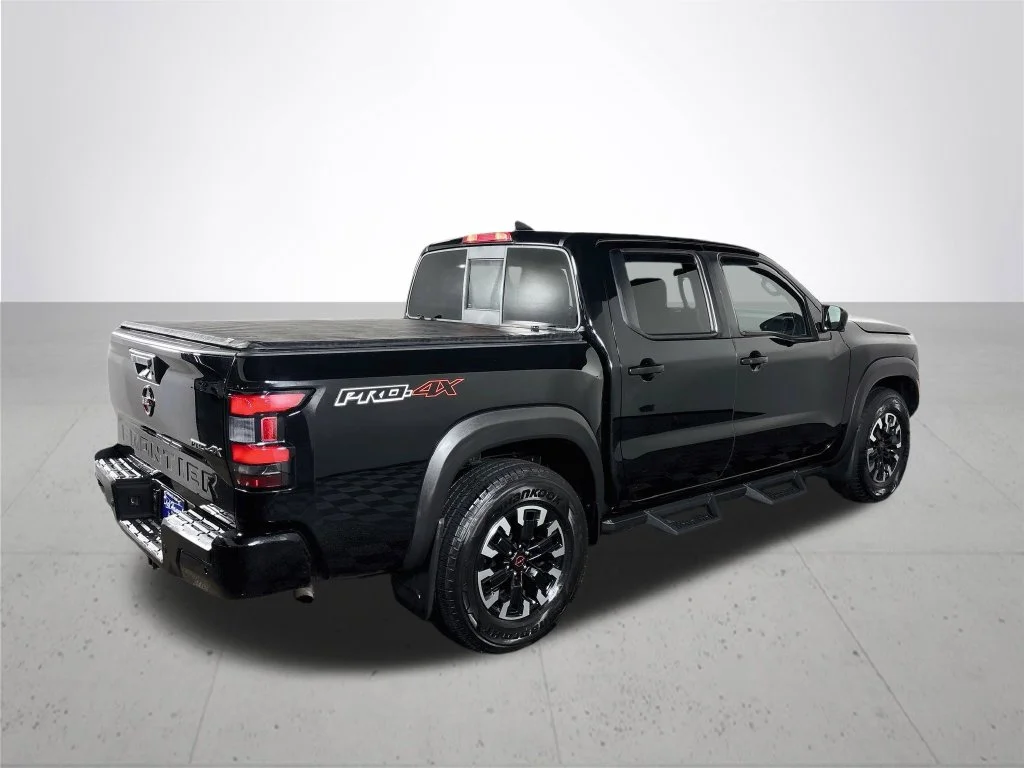 Used 2022 Black Nissan PRO-4X image 6
