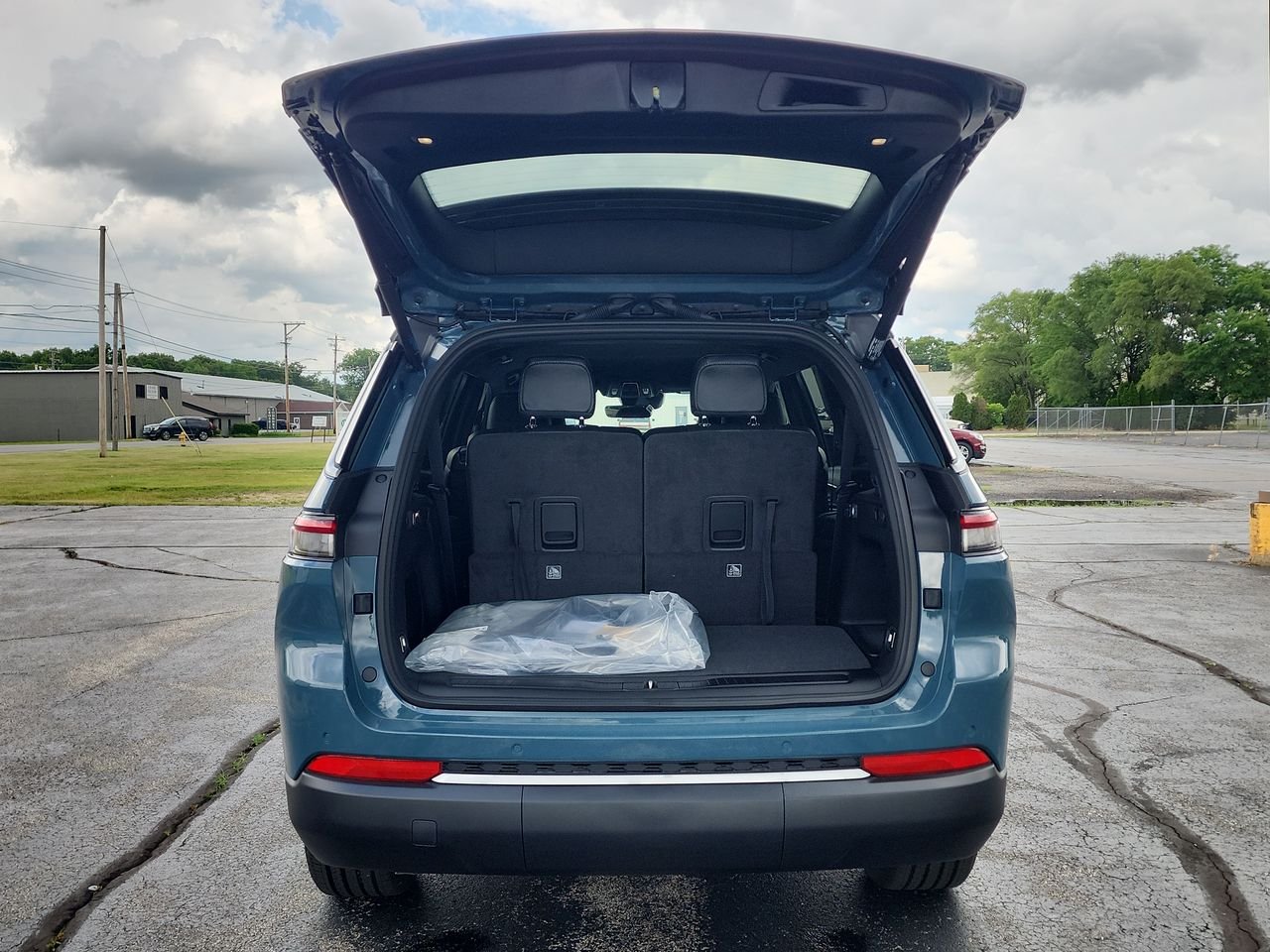 New 2026 Steel Blue Exterior Paint Jeep Limited image 24