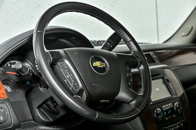2011 Chevrolet Silverado 3500HD LTZ - Photo 22