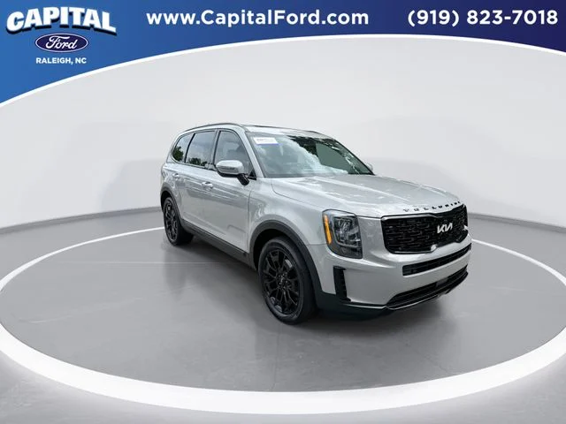 Used 2022 Gray Kia EX image 2