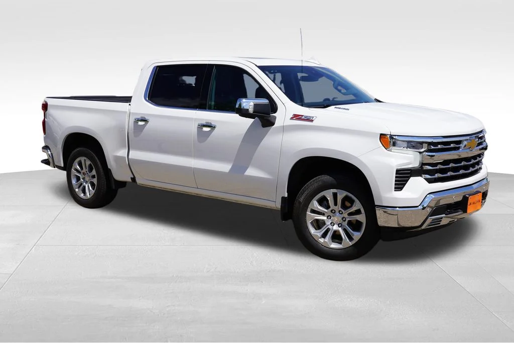 Used 2024 Summit White Chevrolet LTZ image 2