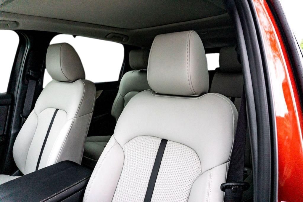 2026 Mazda CX-90 Premium Package - Photo 9