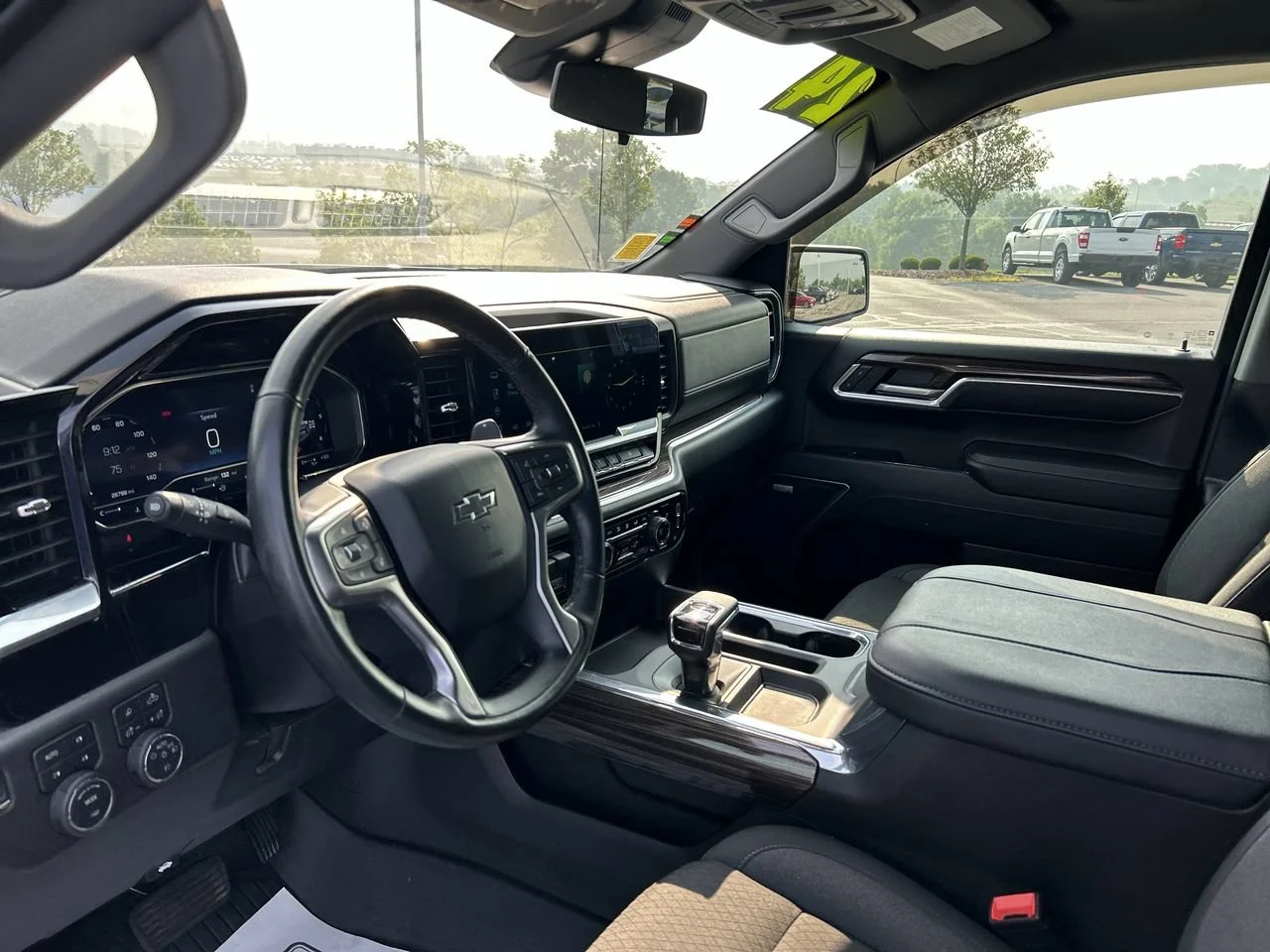 Used 2024 Summit White Chevrolet RST image 25